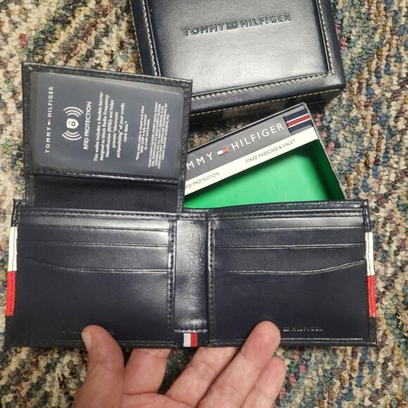 Tommy-hilfiger Men's White and Red Wallet-purses - Picture 3 of 6